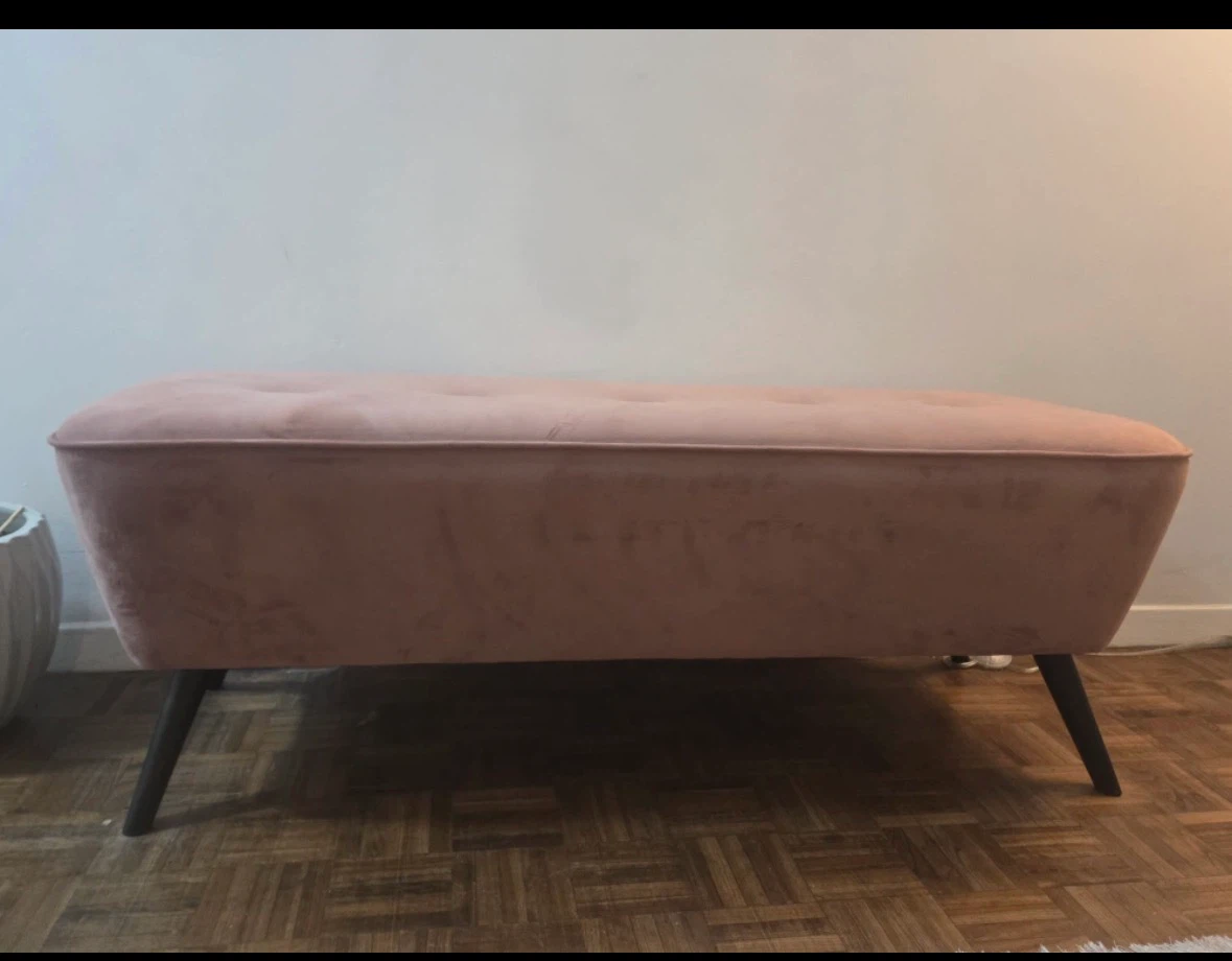 Pink Velvet Bench - photo 3