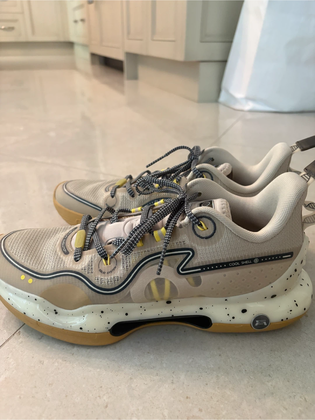 Li-Ning Basketball Shoes size 11 - photo 3