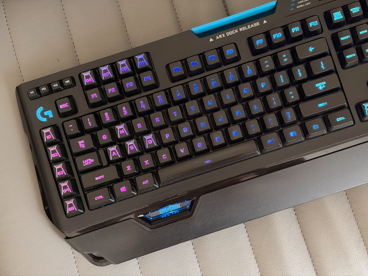 Logitech G910 RGB Mechanical Gaming Keyboard - photo 2