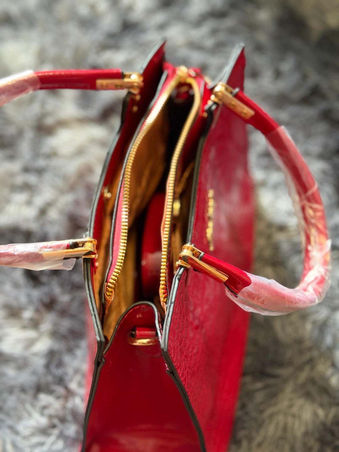 Red Croc-Embossed Handbag - photo 2