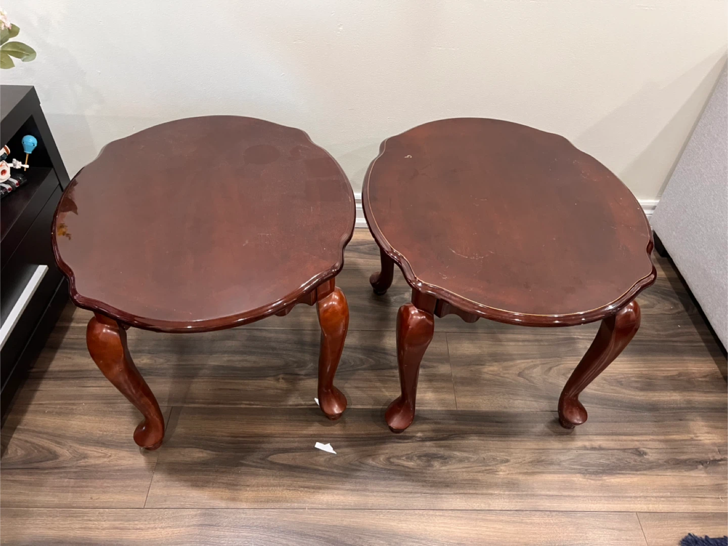 Set of 2 Wooden Accent Tables - photo 2