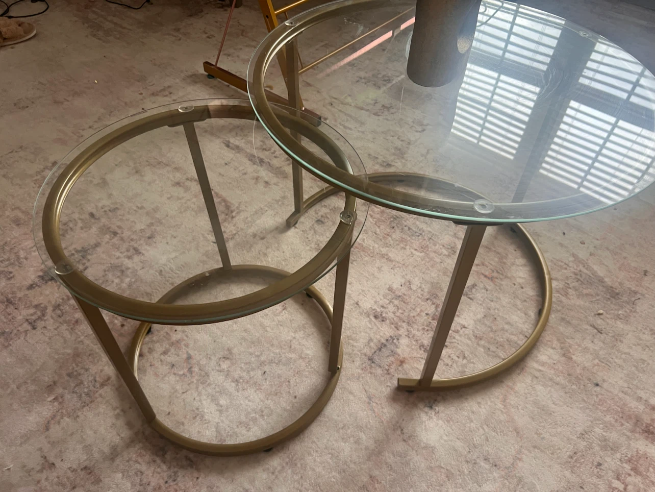 Set of 2 Round Nesting Side Tables - photo 5