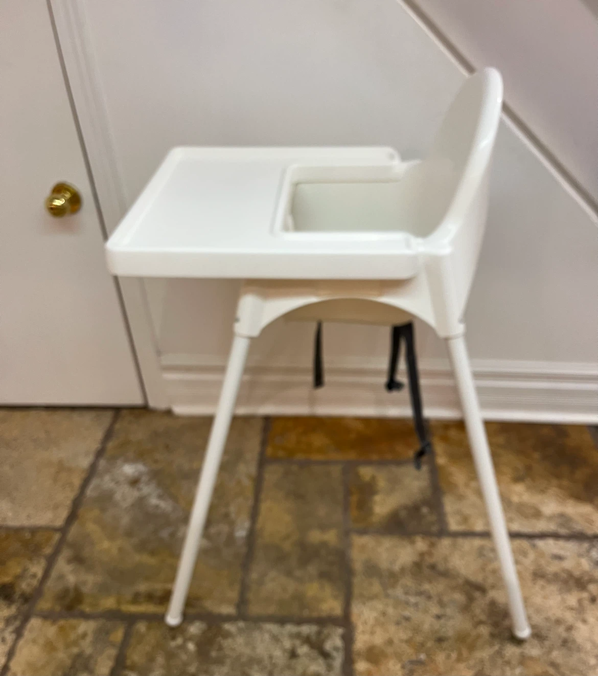 IKEA Highchair / White Legs / Tray / Straps - like new - photo 3
