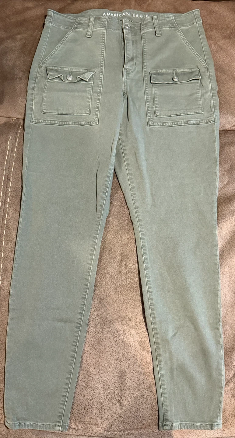 American Eagle Cargo Pants Size 14