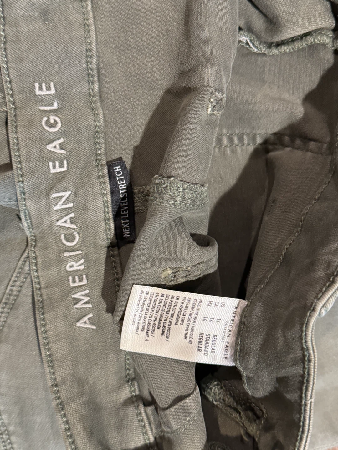American Eagle Cargo Pants Size 14 - photo 4