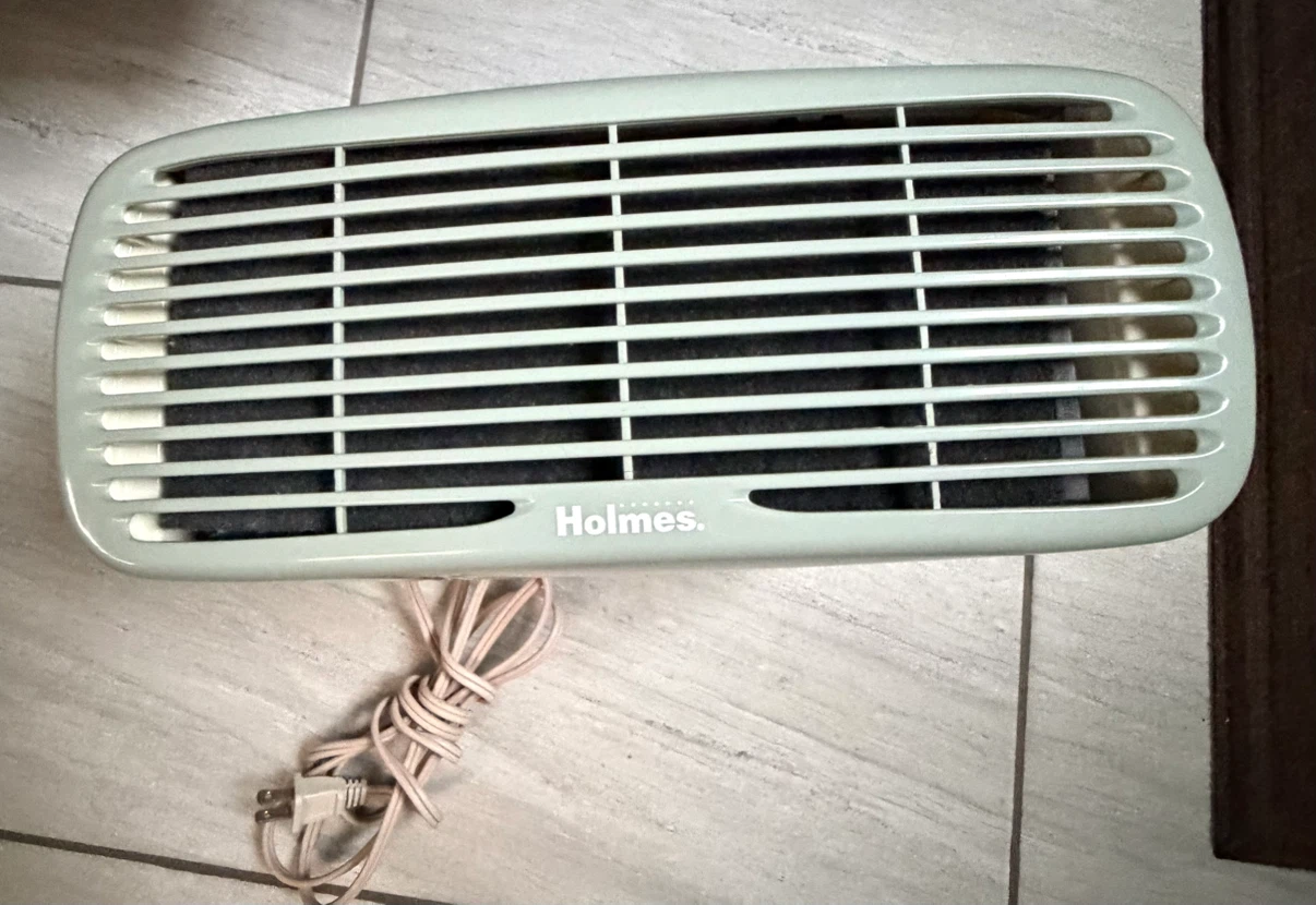 Holmes Air Purifier - photo 2