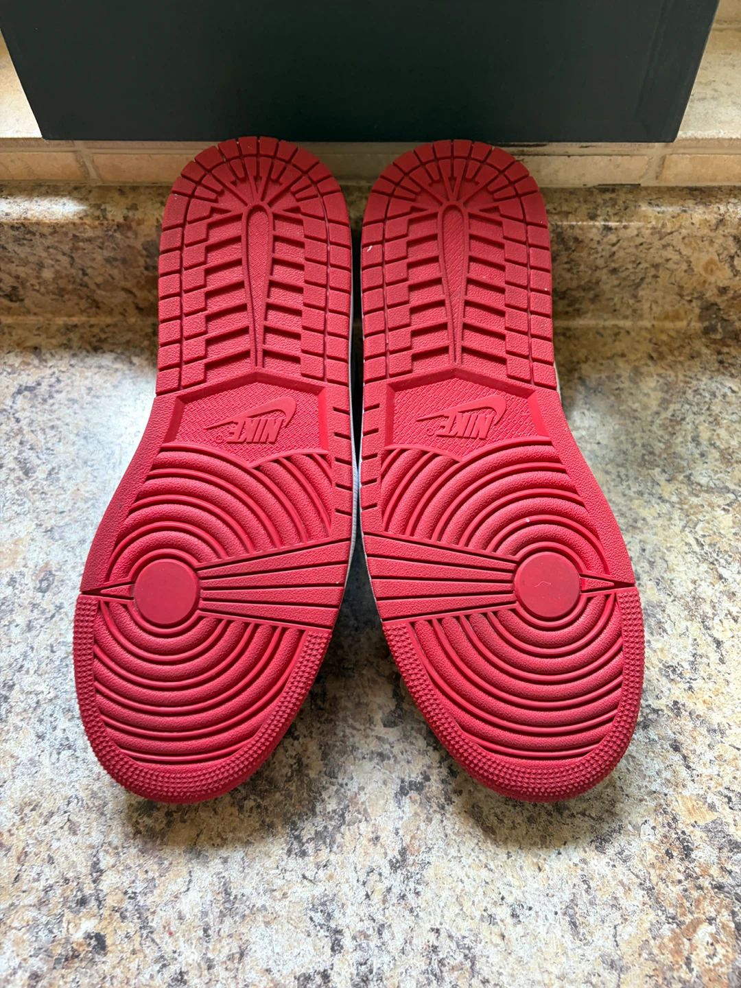 Air Jordan 1 Low "Black Toe" - photo 5