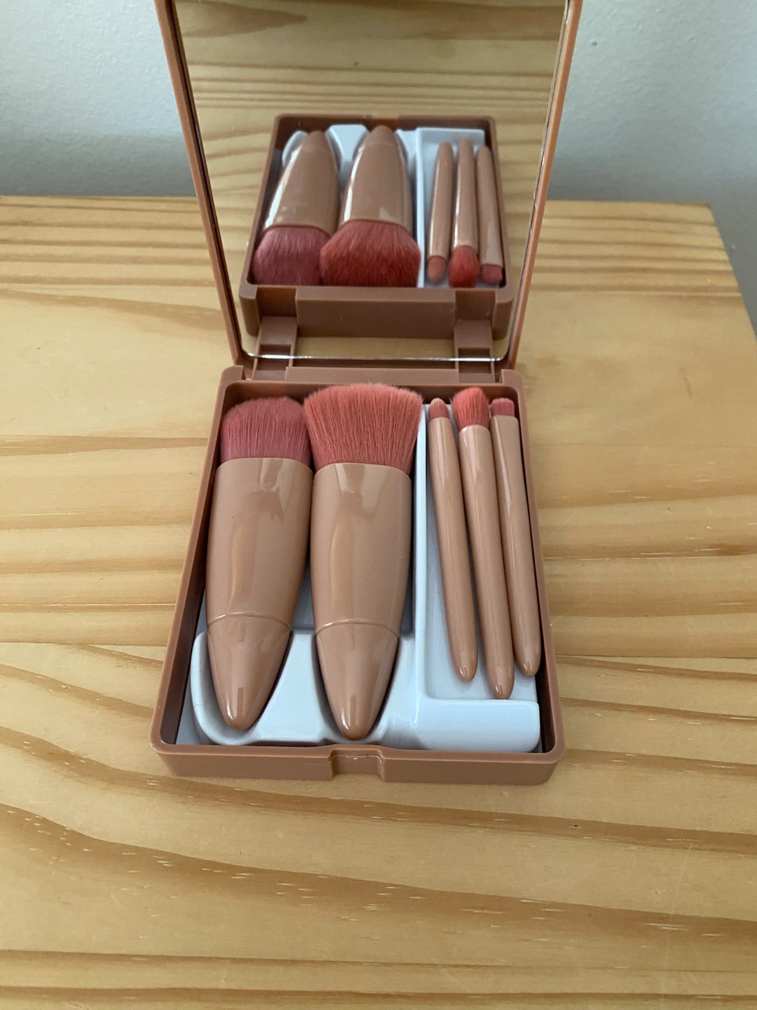 NEW! Mini Makeup Brush Set in Case