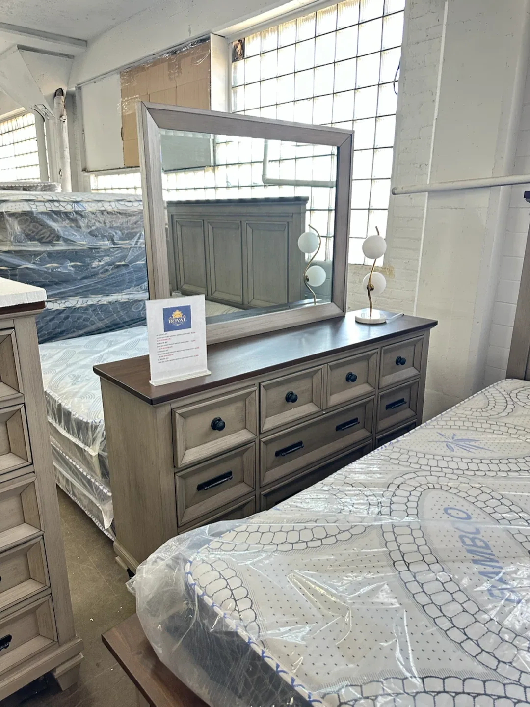 Royal Furniture Bedroom Set - photo 3