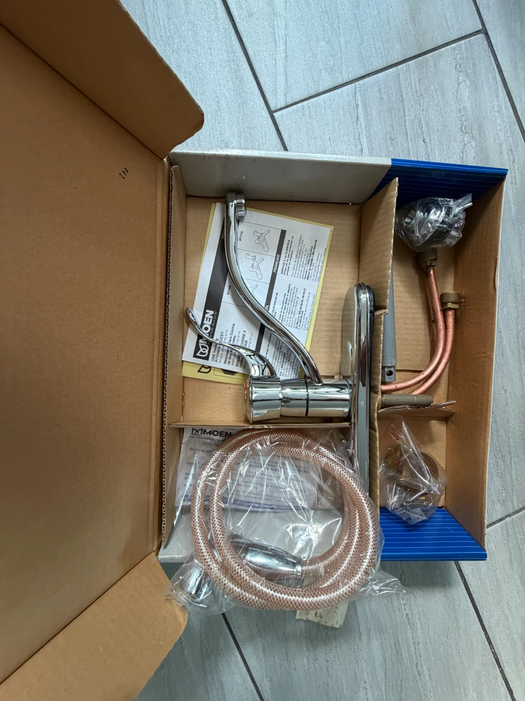 Moen Single-Handle Kitchen Faucet with Side Spray - photo 2