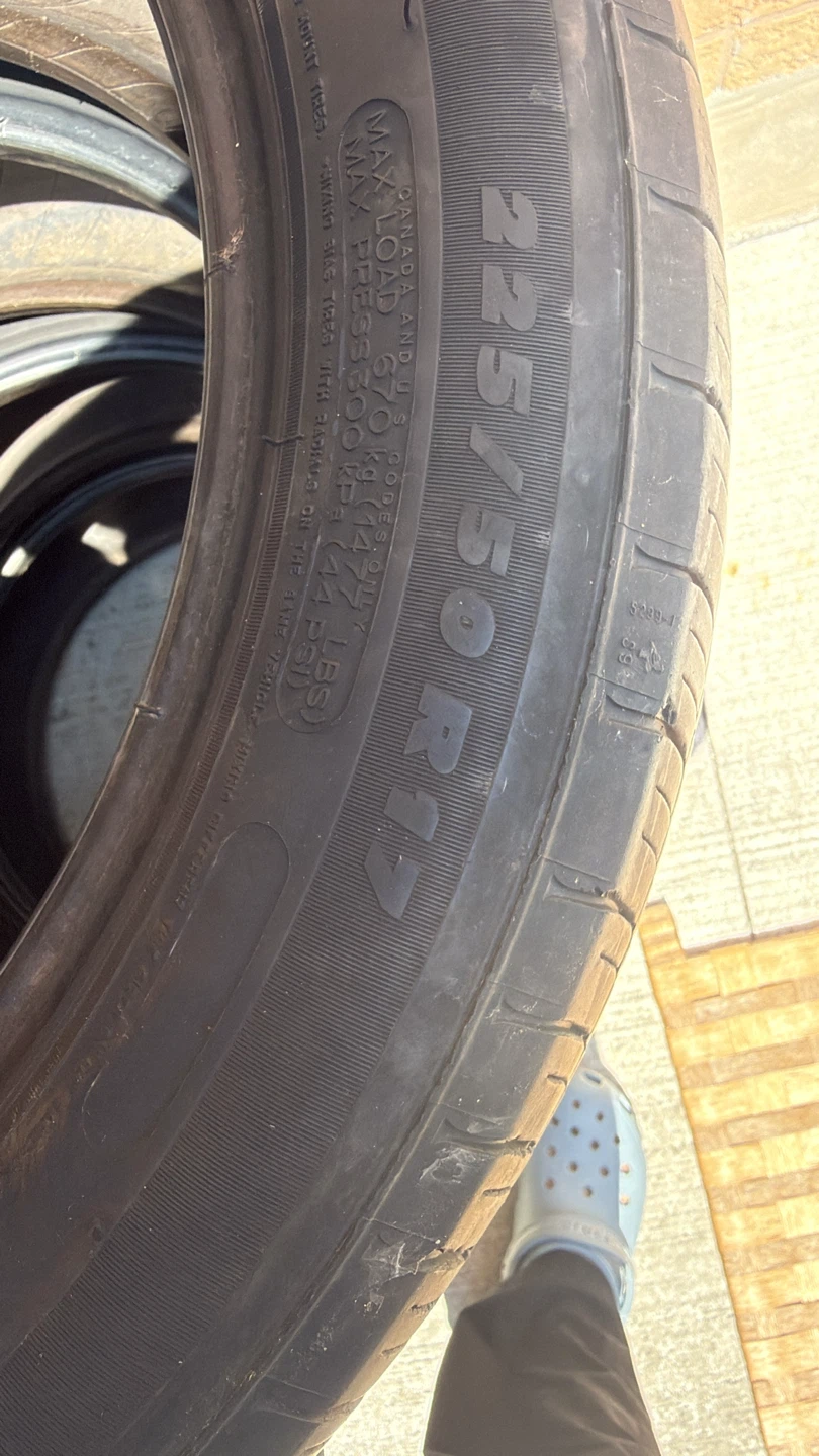 Set of 4 Tires 225/50R17