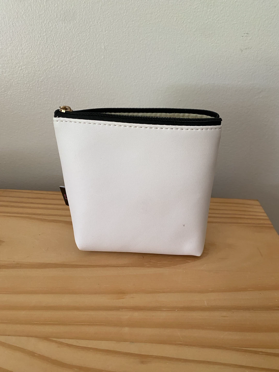 NEW Mini Makeup Bag - photo 3