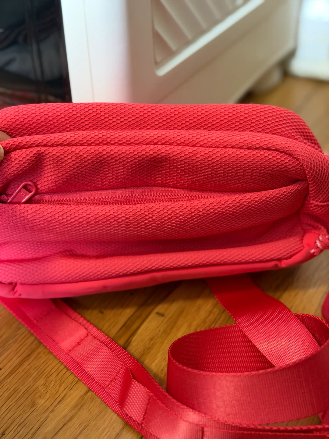 Bags Mart Red Crossbody Bag - photo 3