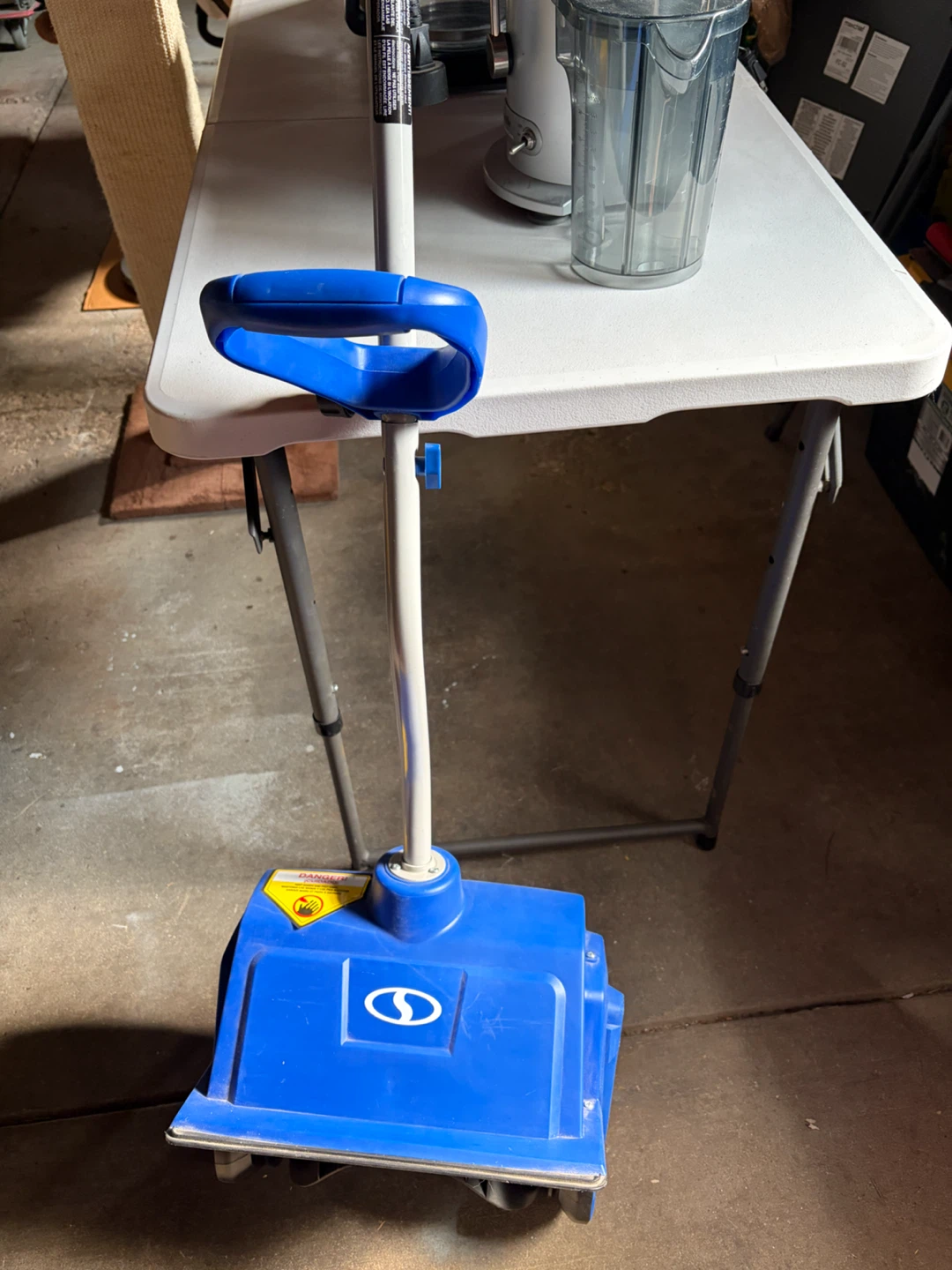Snow Joe 323E Electric Snow Shovel