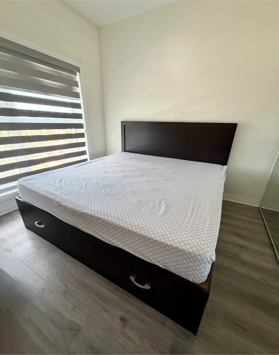 Dark Brown Queen Bed Frame with Storage Drawers - photo 5
