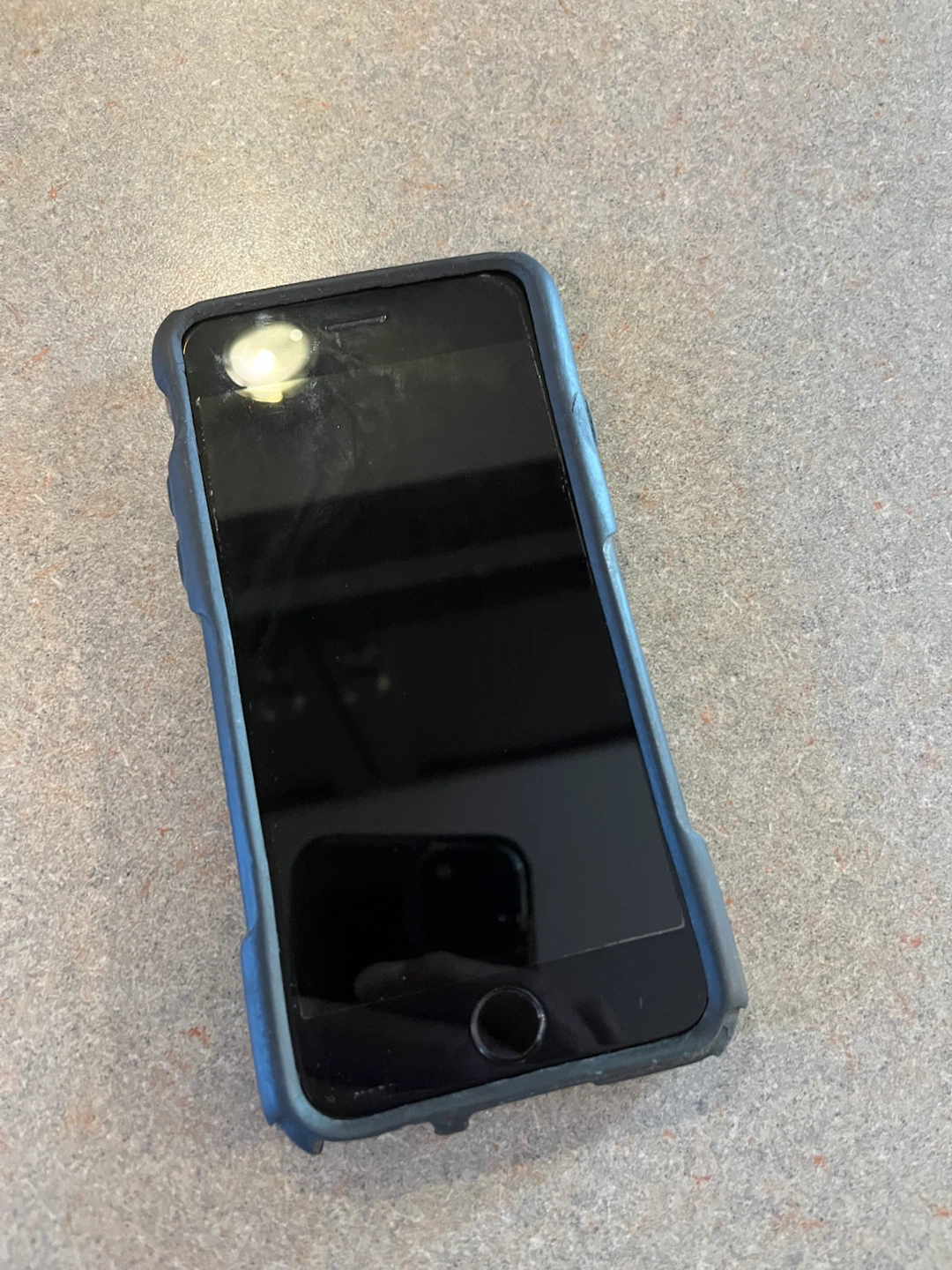 Apple iPhone 6s, Alcatel One Touch Pixi - photo 2