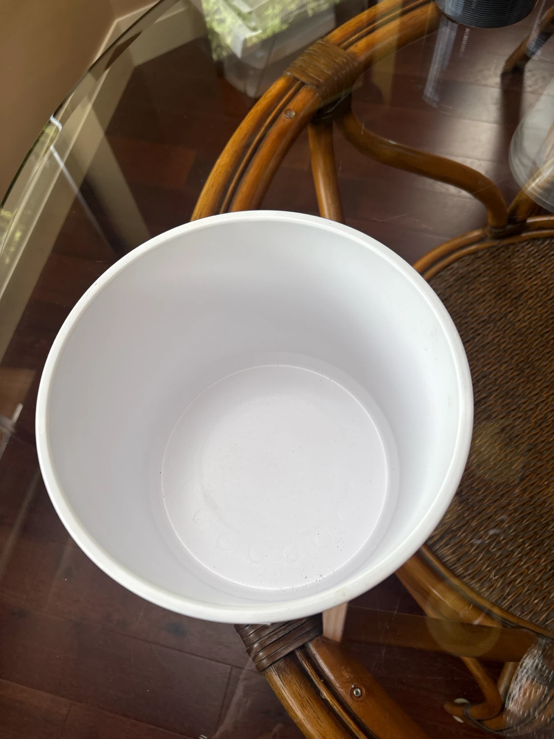White Cylinder Planter Pot - photo 2