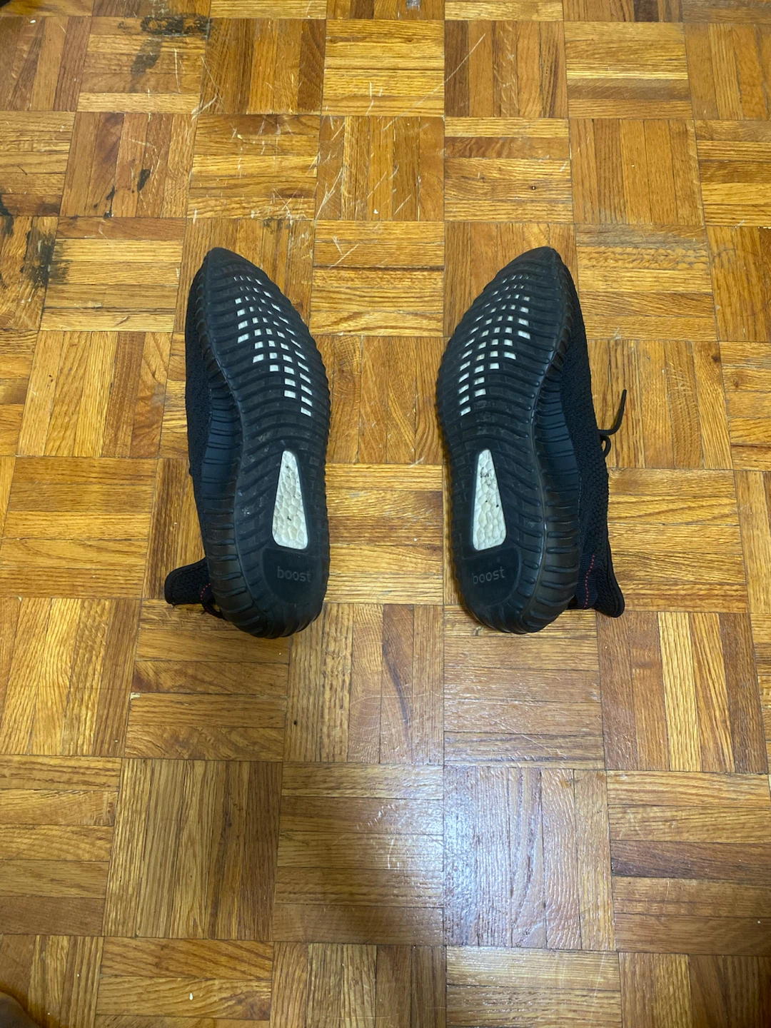 adidas Yeezy Boost 350 V2 "Bred" sneakers - photo 2
