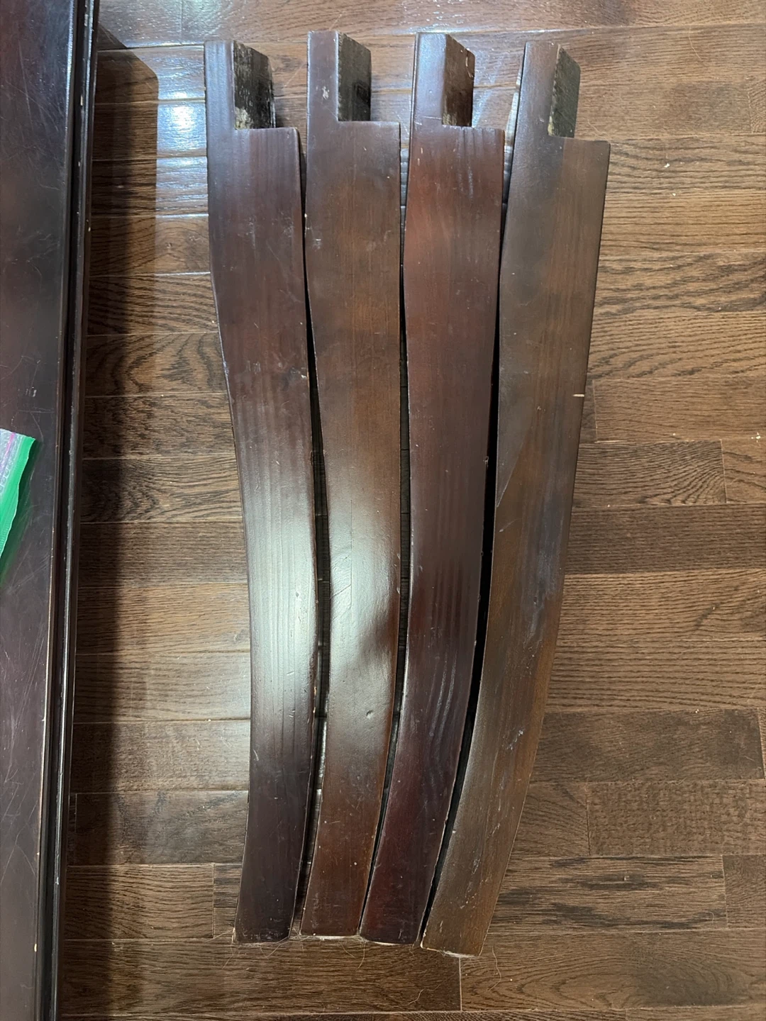 Extendable Dining Table with Detachable Legs - photo 2