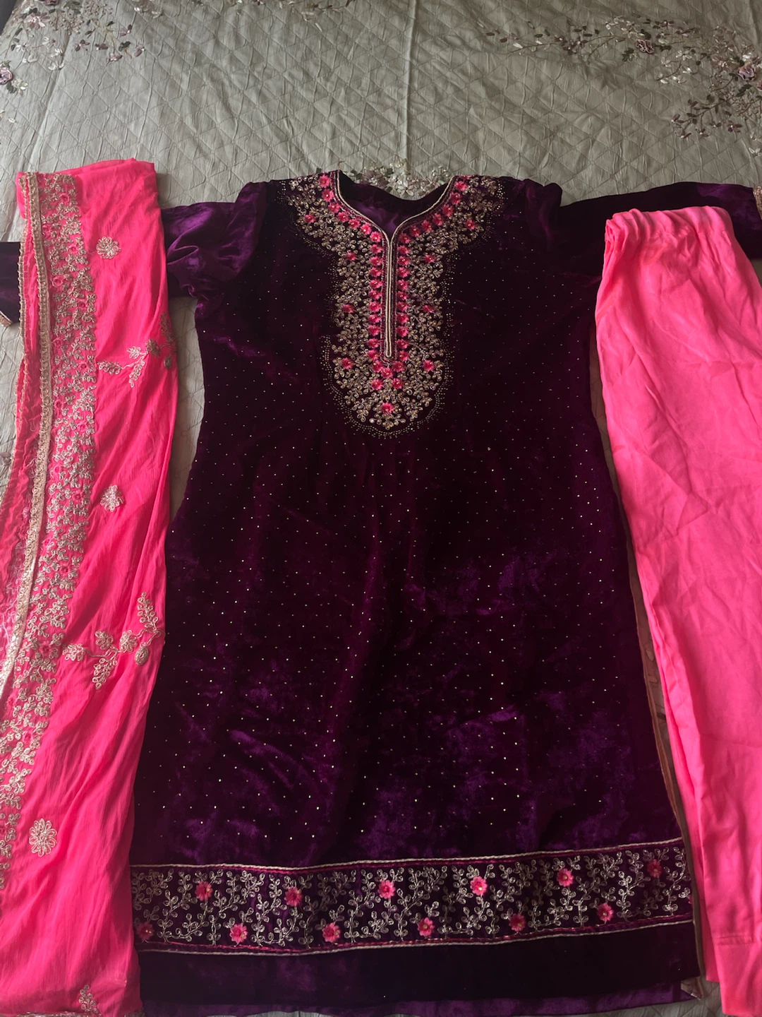 Purple Velvet shalwar kameez with Pink Embroidery - photo 2