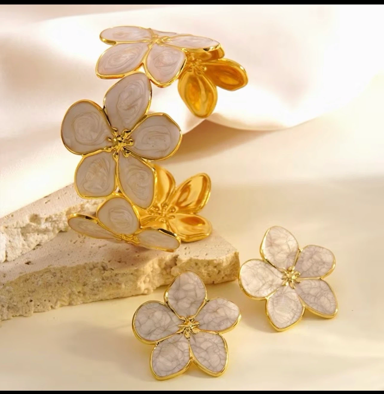 18k gold plated stainless steel bracelet and earrings - photo 5