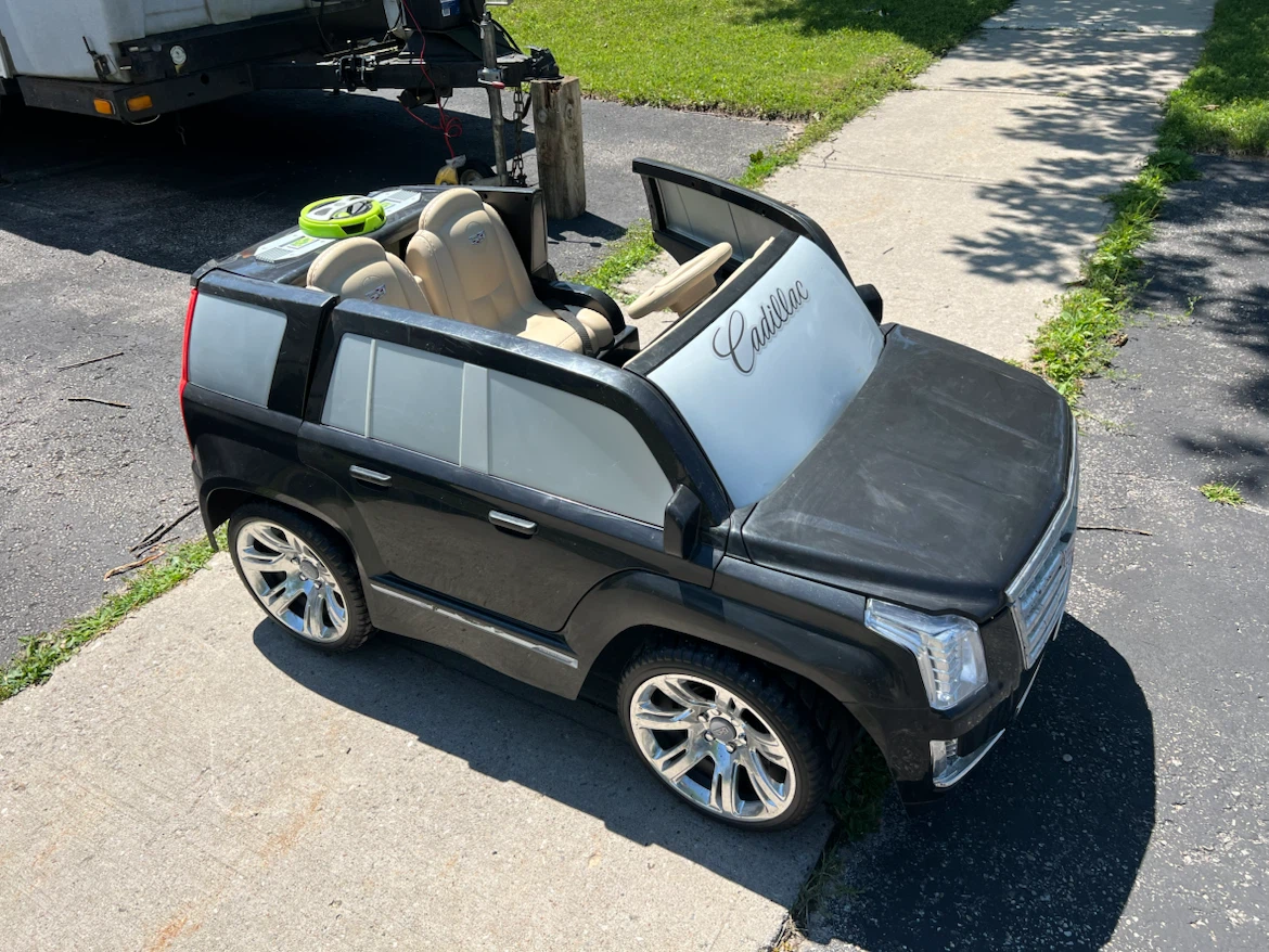 Cadillac Escalade power wheels - photo 3