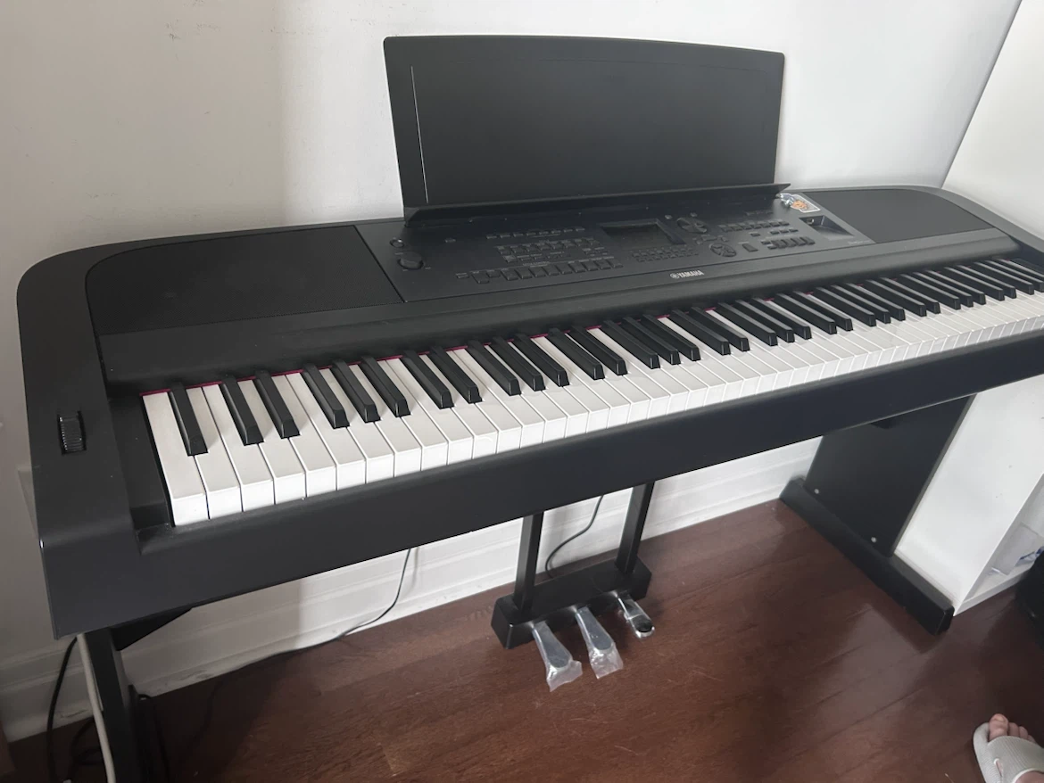 Yamaha DGX-670 88 Key Digital Piano - photo 2