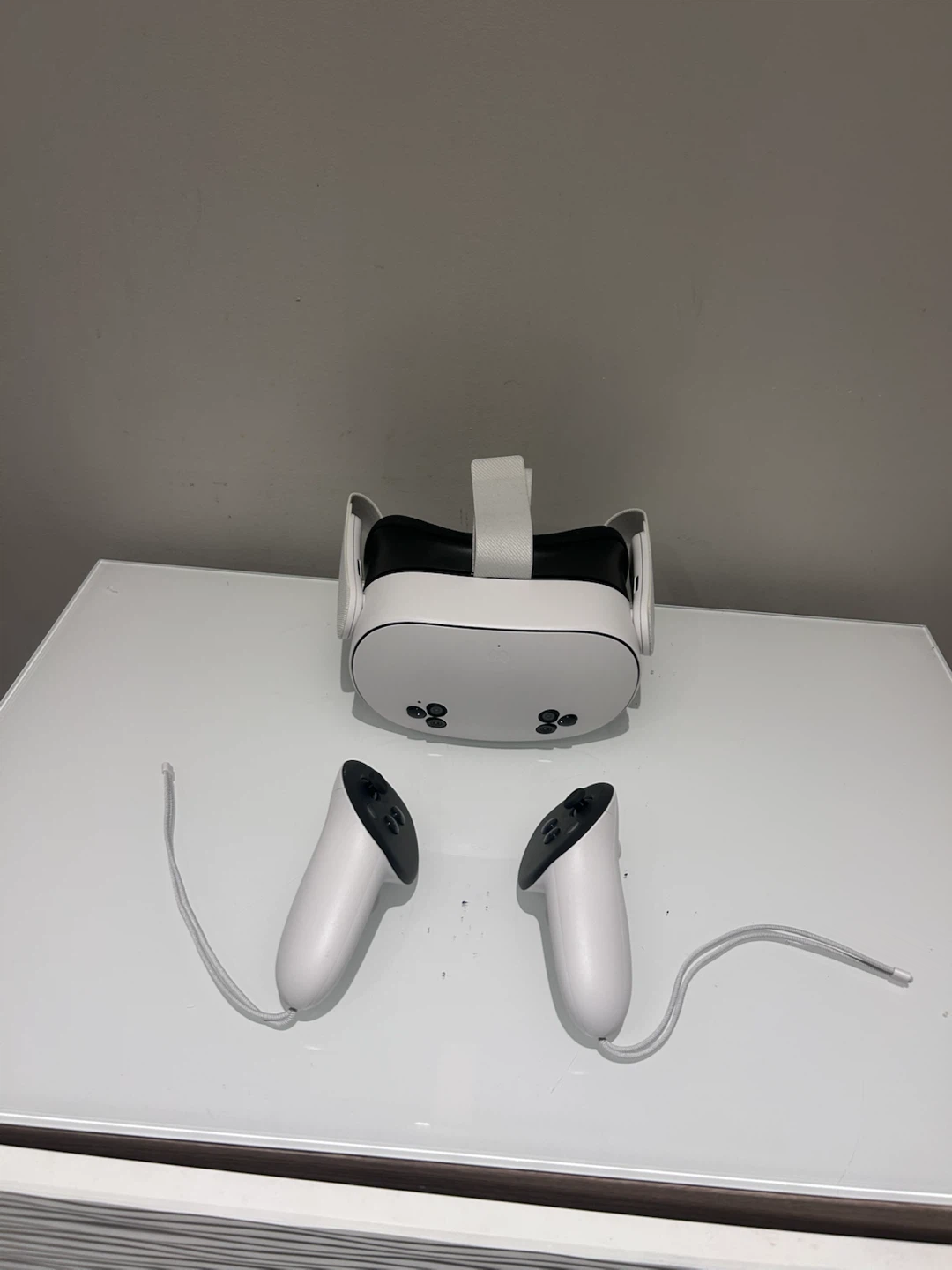 Meta Quest 3S VR Headset with Controllers - 128 GB