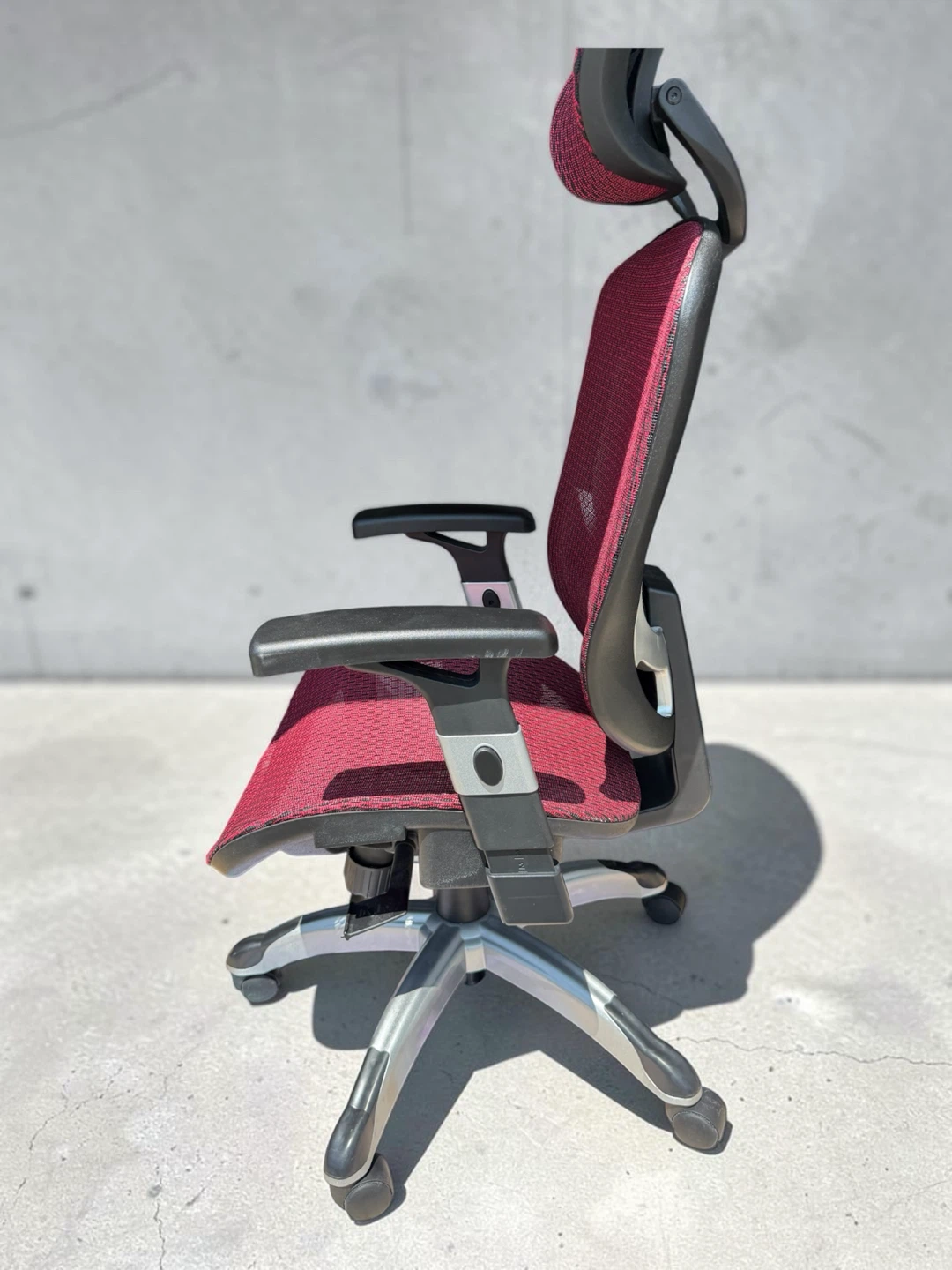 Ergonomic Office Chair - Red Mesh