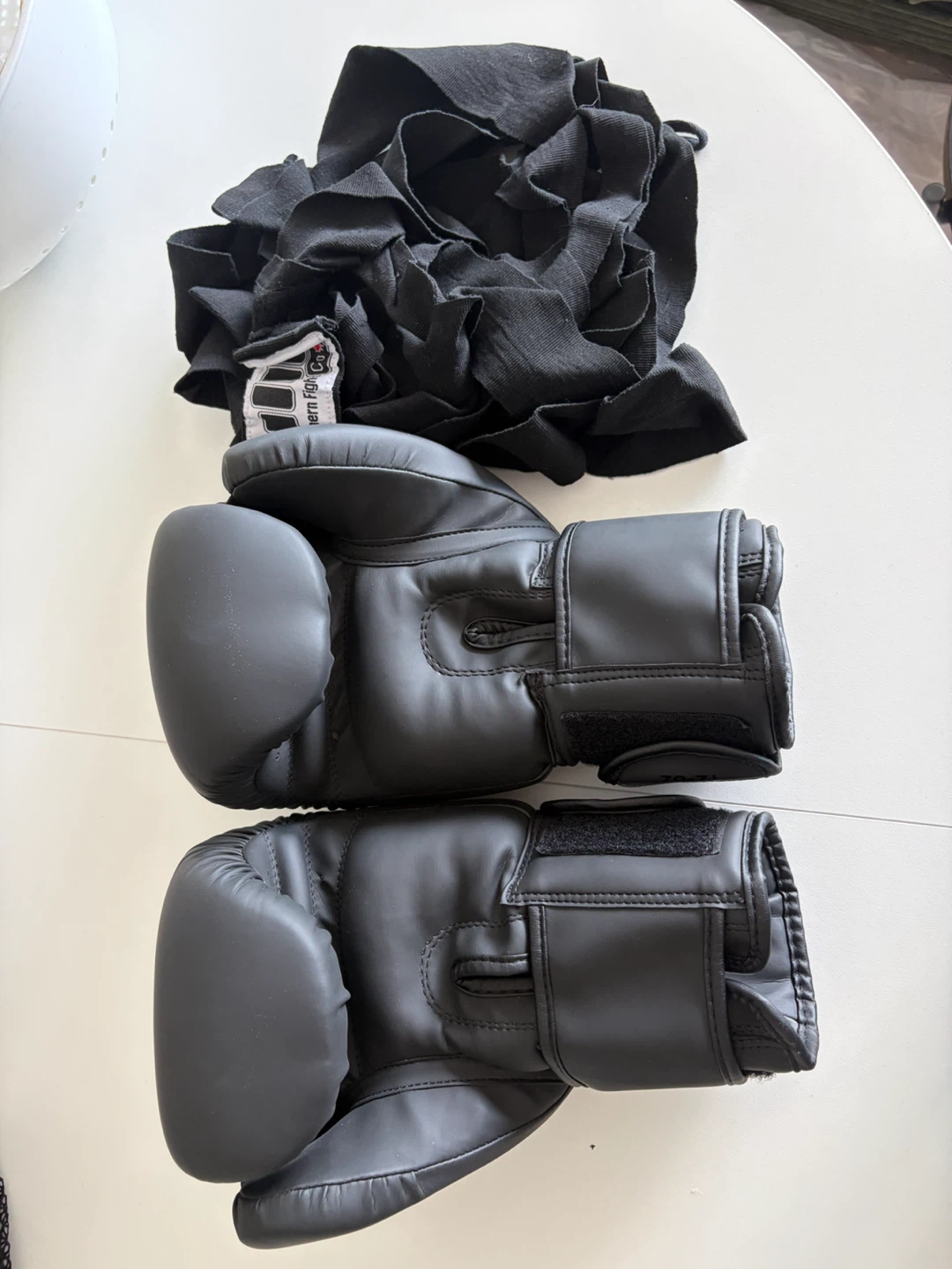 Boxing gloves with bindings - photo 2