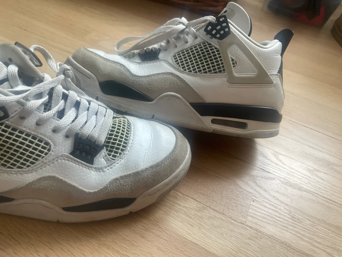 Jordan 4 Retro White Cement - photo 4