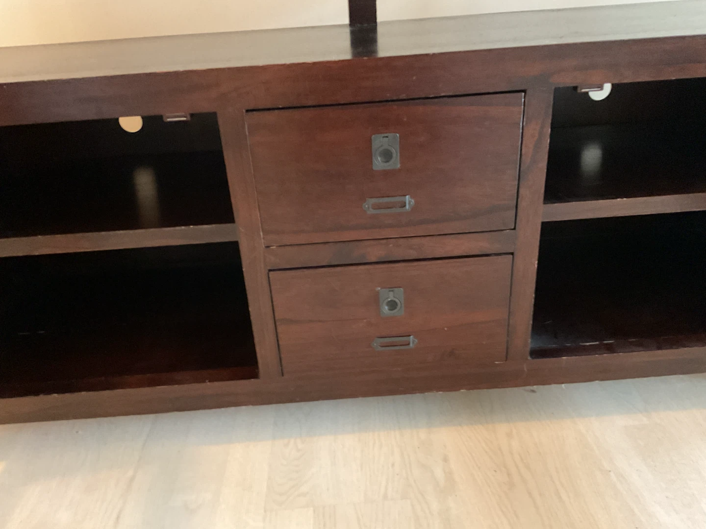 Media console - photo 5