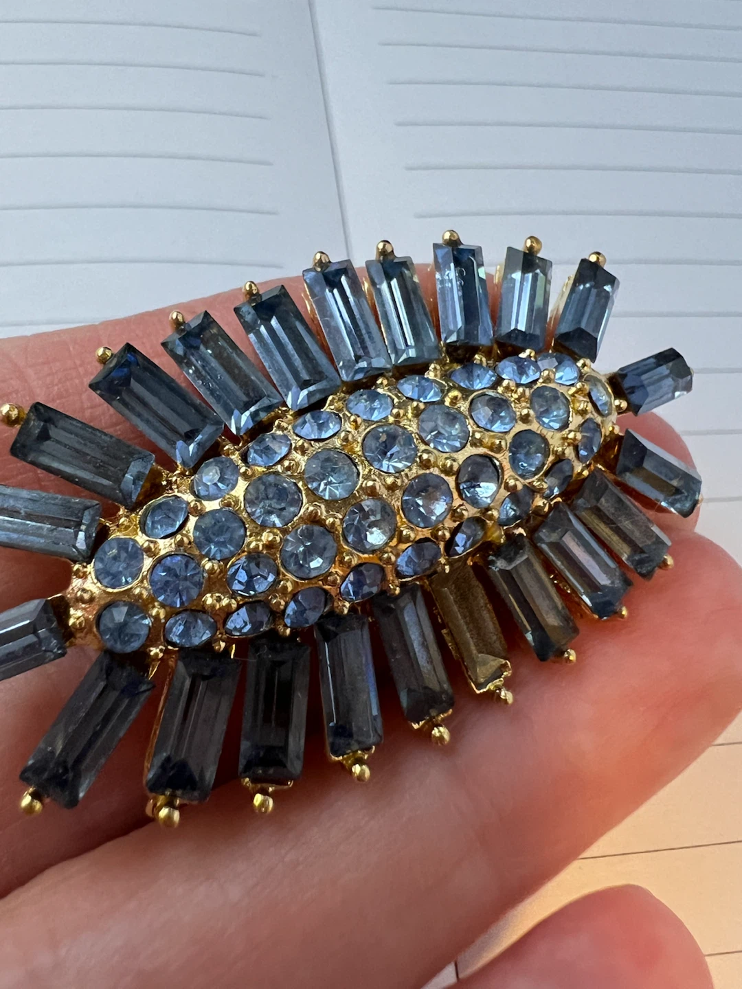 Vintage Style Blue Rhinestone Starburst Brooch - photo 3