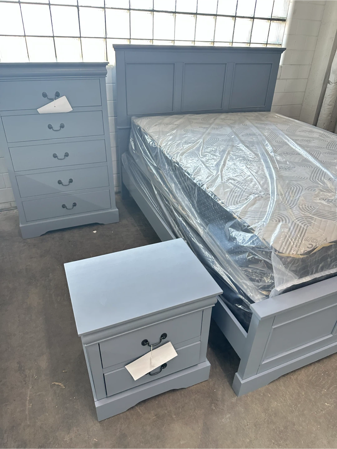 Royal Furniture Grey Dresser - photo 2