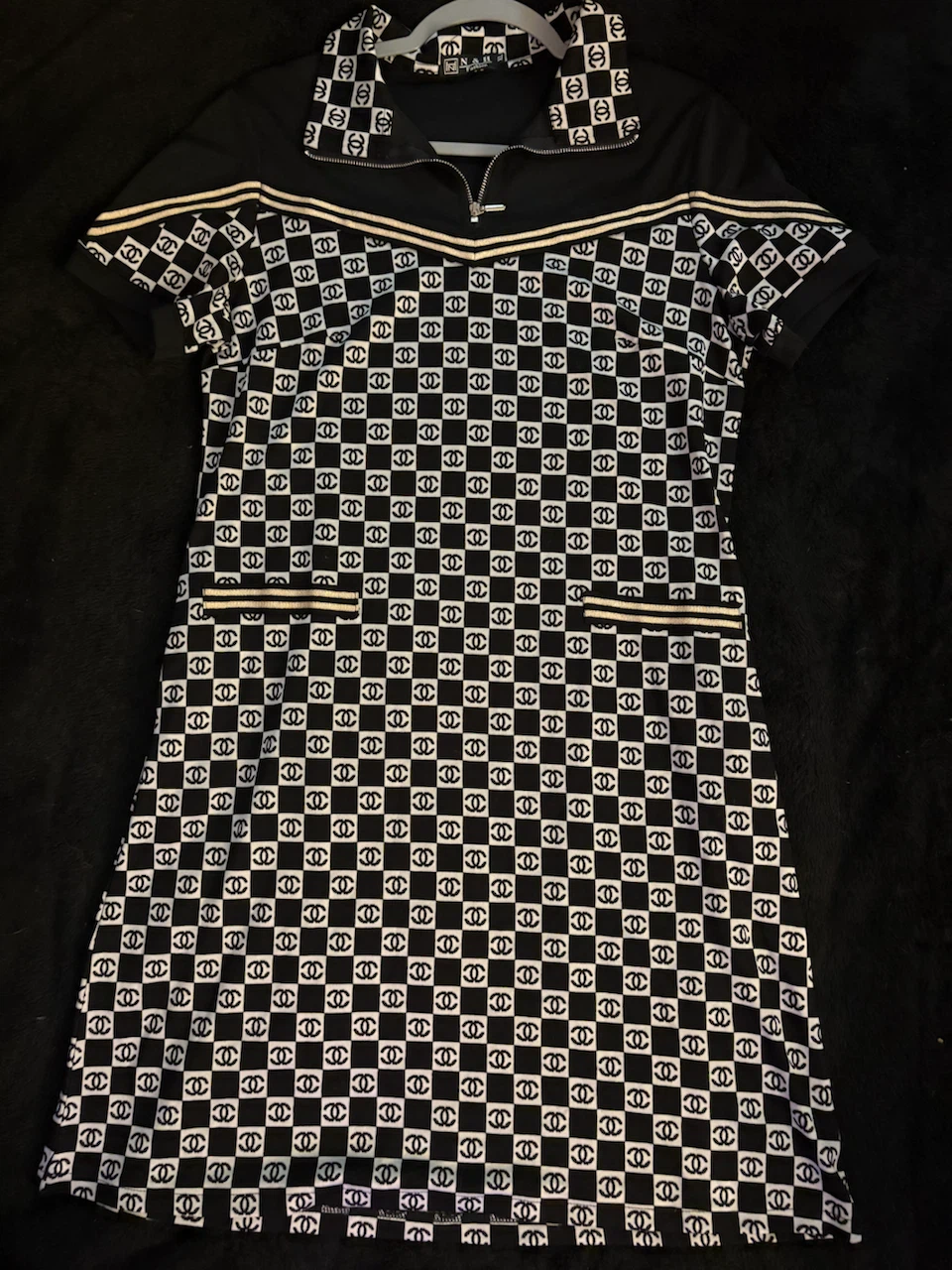 Black and White CC Pattern Dress with Zipper Collar - photo 3