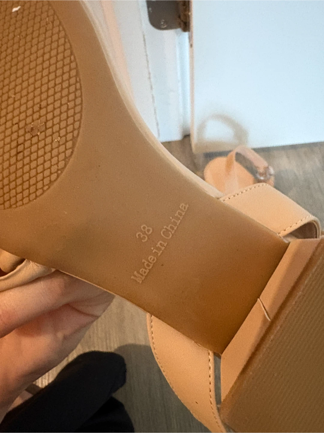 Beige strappy heeled sandals size 38 - photo 2