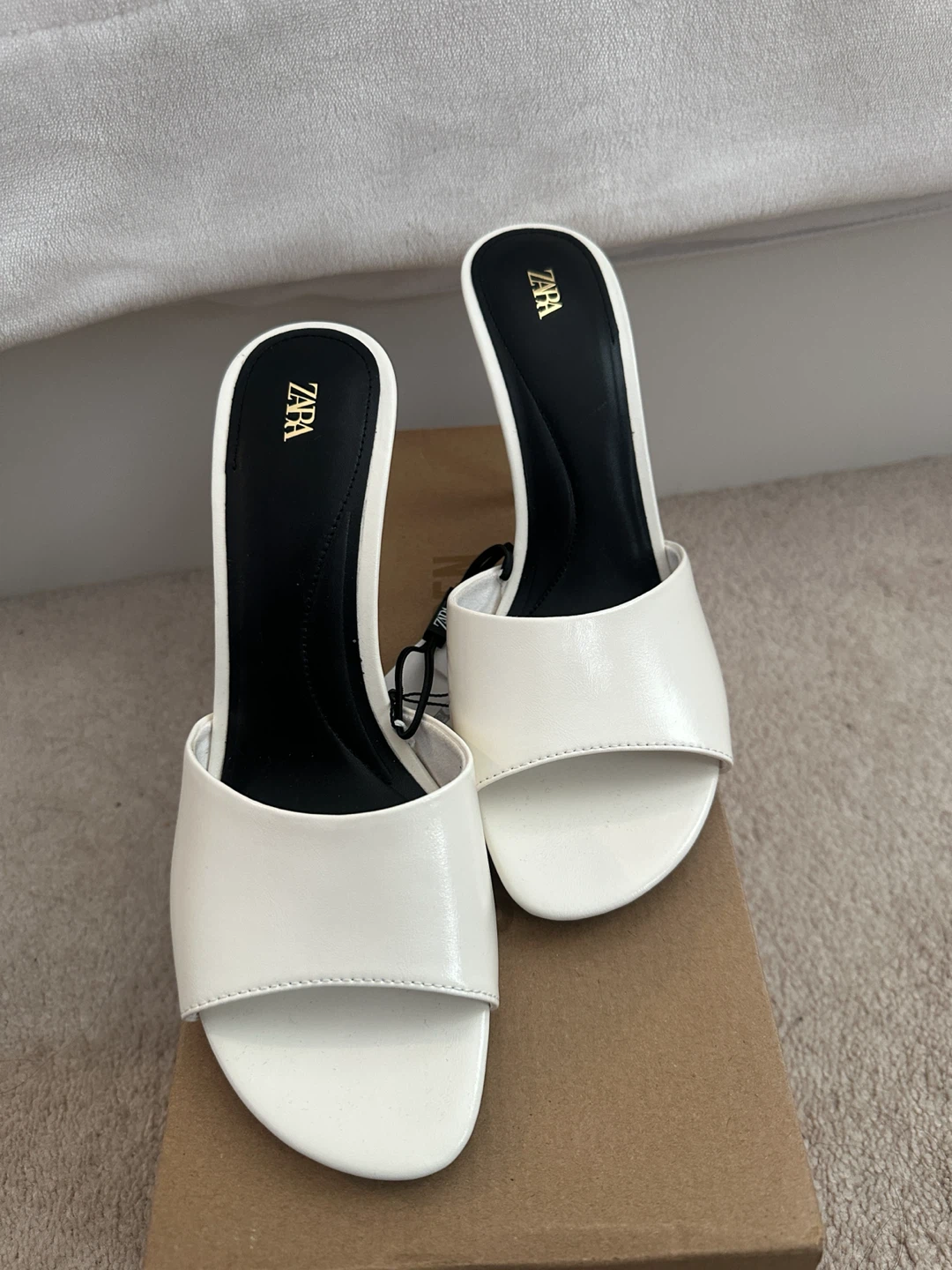 ZARA White Heeled Mules - photo 2