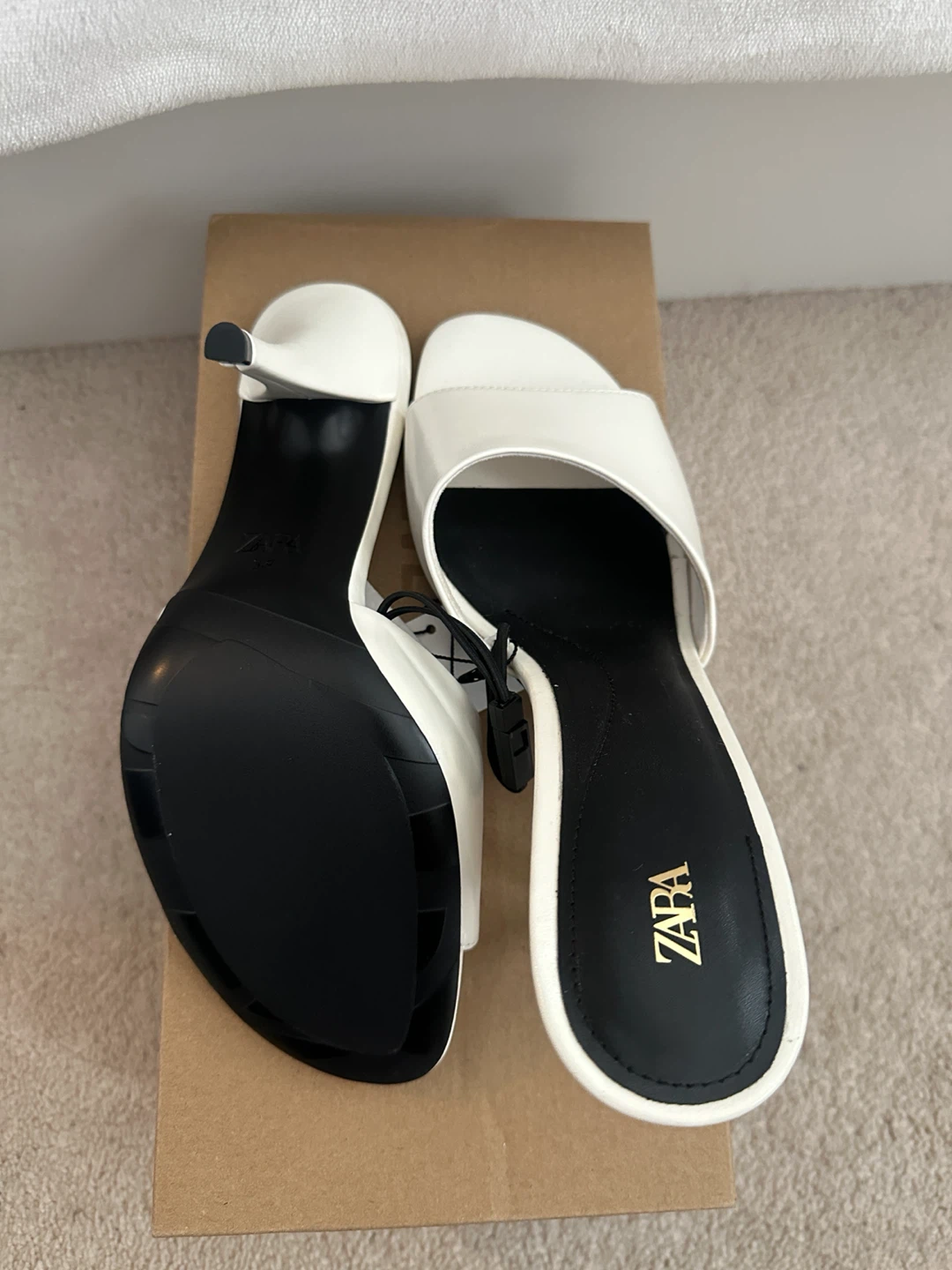 ZARA White Heeled Mules - photo 4