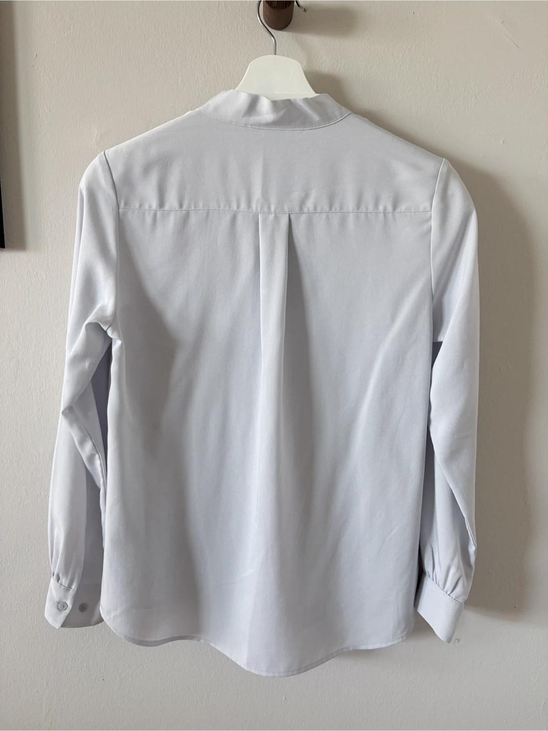 New: UNIQLO Light Gray Bow Blouse Size S - photo 3