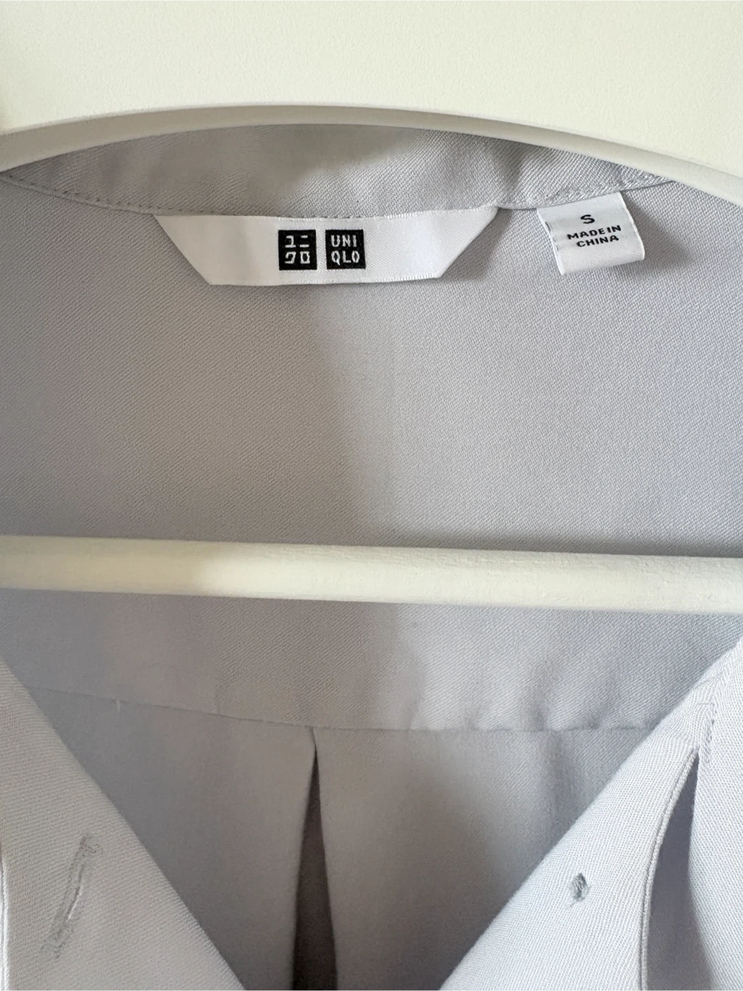 New: UNIQLO Light Gray Bow Blouse Size S - photo 5