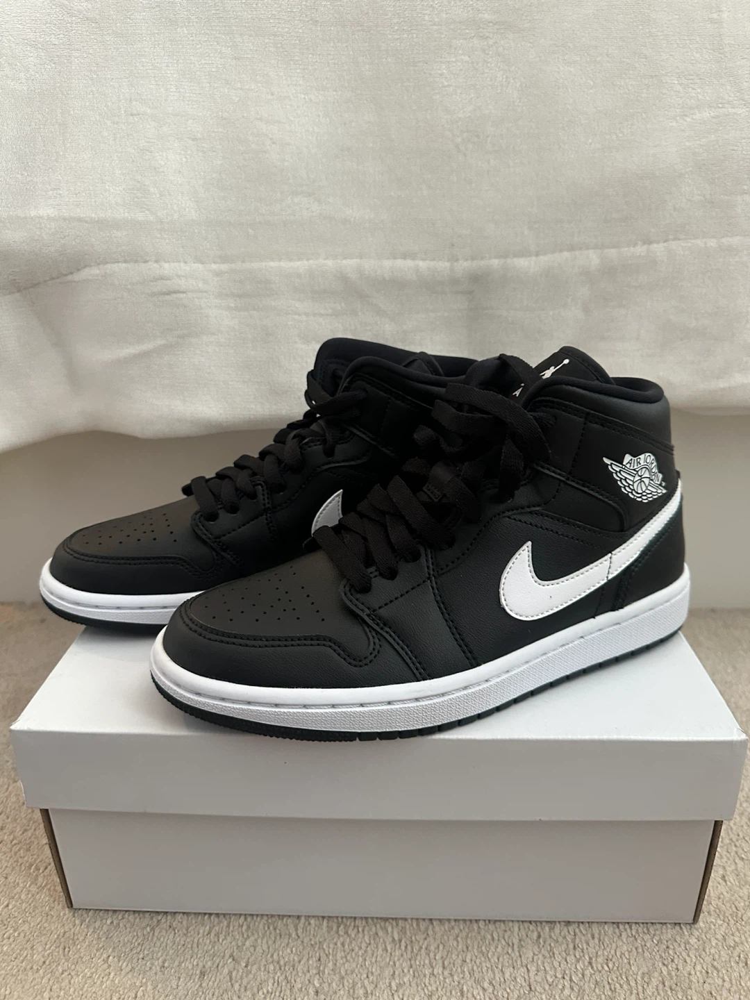 Air Jordan 1 Mid Black White Sneakers