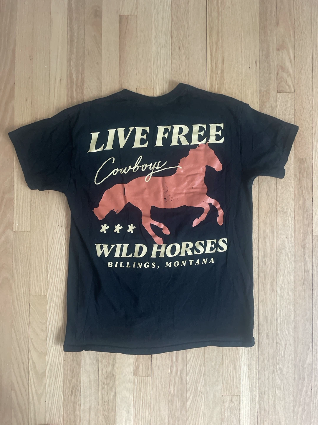 Cool Wild Horses T-Shirt Size M