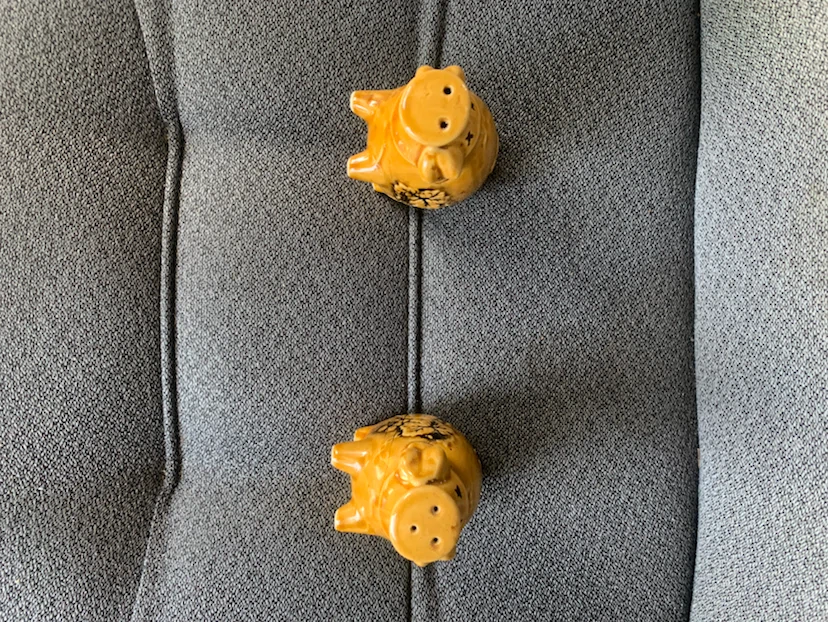 Vintage Pig Salt and Pepper Shakers - photo 3