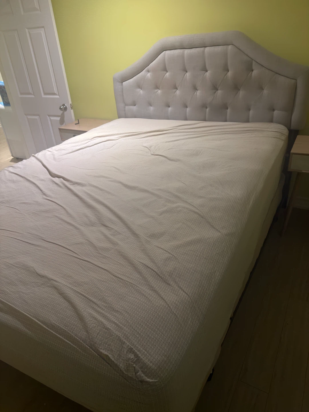 Tufted Headboard Bed Frame with mattress - photo 2