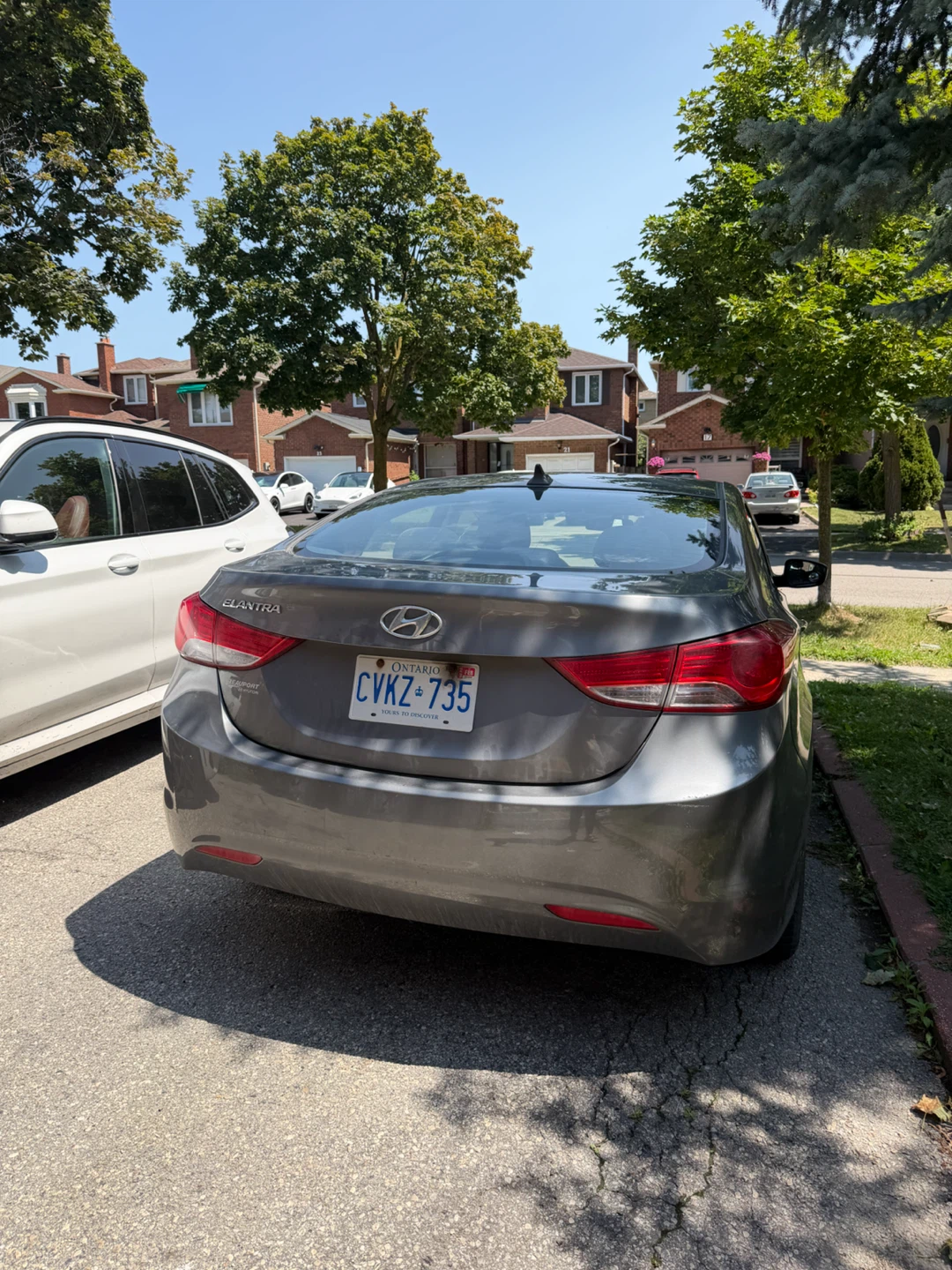 Grey Hyundai Elantra 2013 - photo 3
