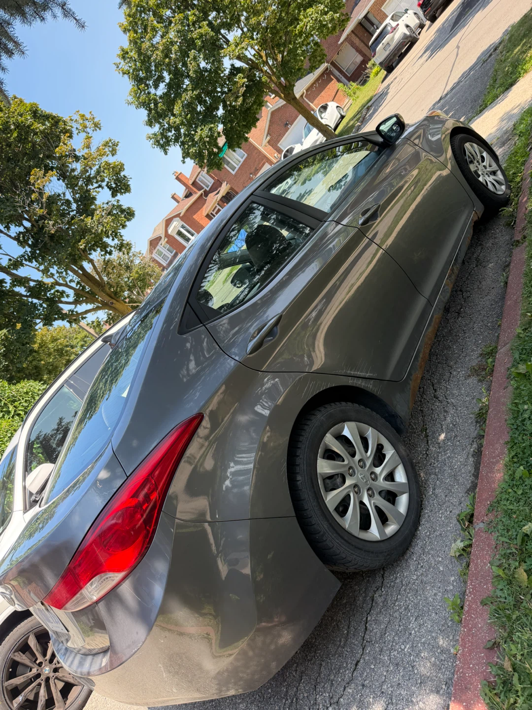 Grey Hyundai Elantra 2013 - photo 4