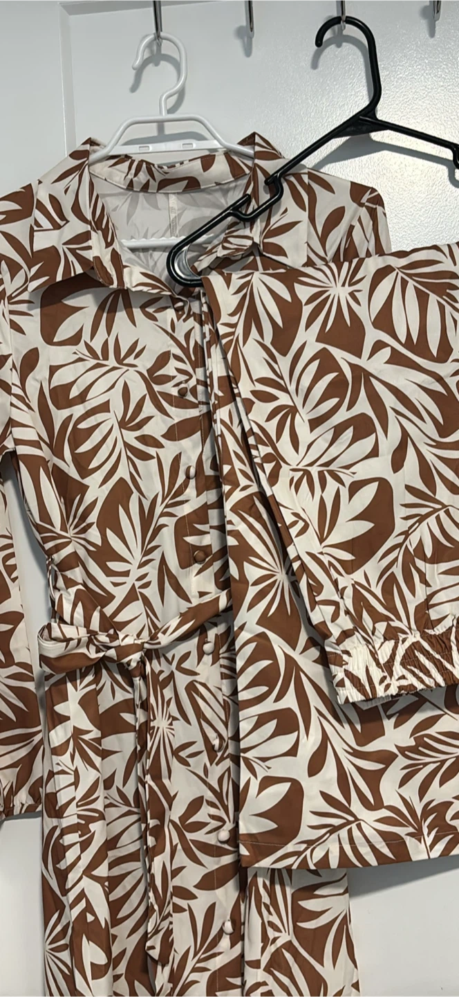 Brown and White Leaf Print Shirt and Pants Set - photo 3
