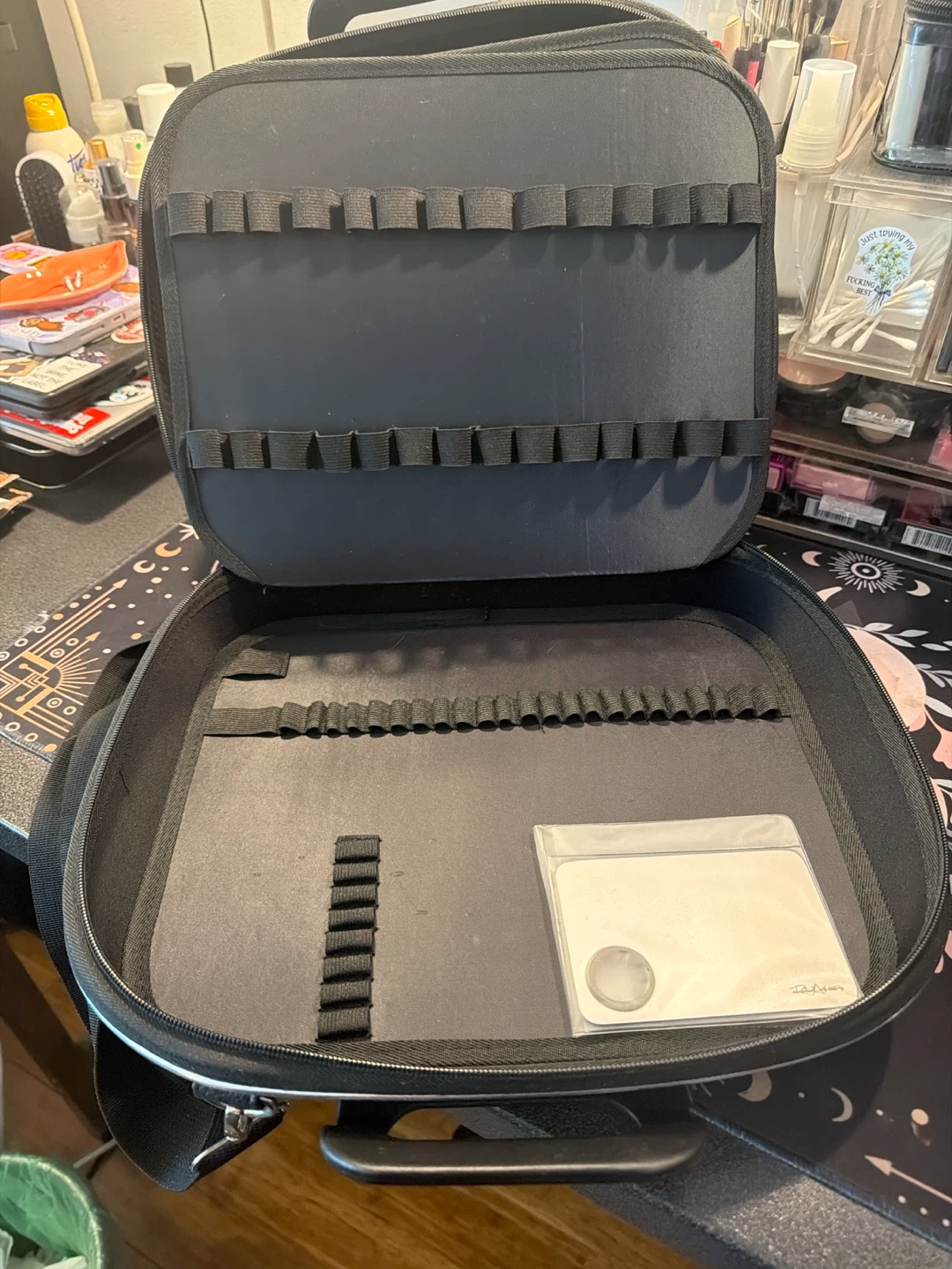 Lippie Book PRO Black Makeup Train Case - photo 2