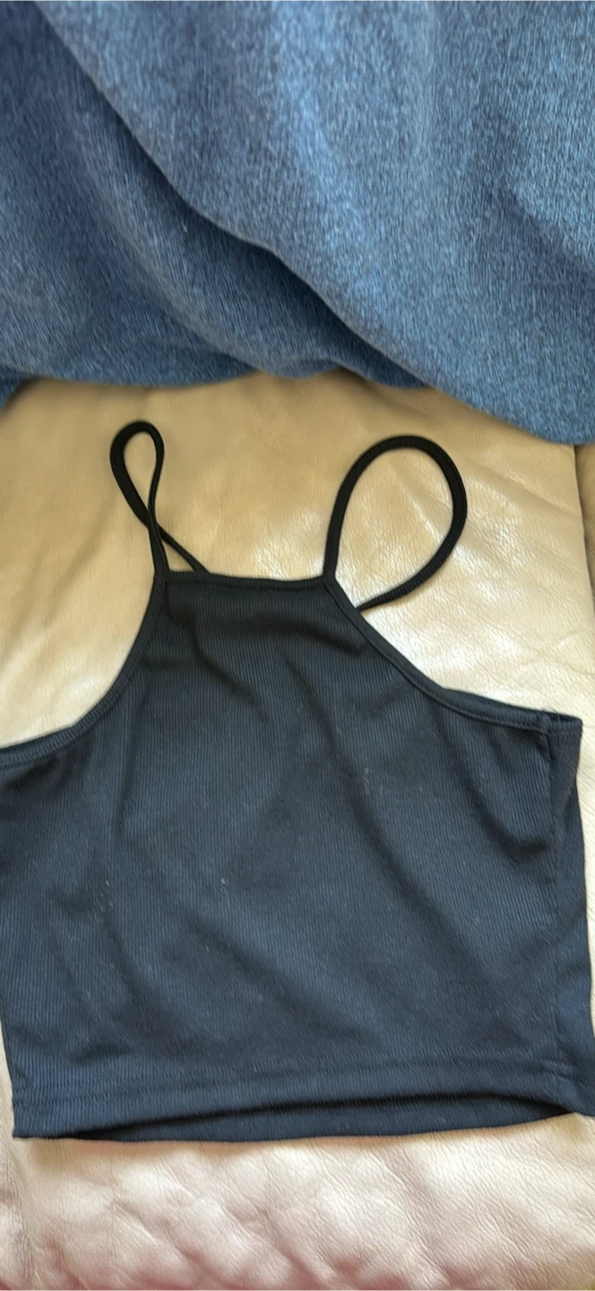 Black SHEIN Ribbed Halter Crop Top size Small - photo 3