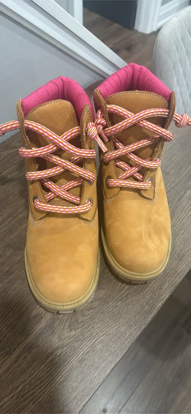 Timberland Kids Boots Size 9 ladies